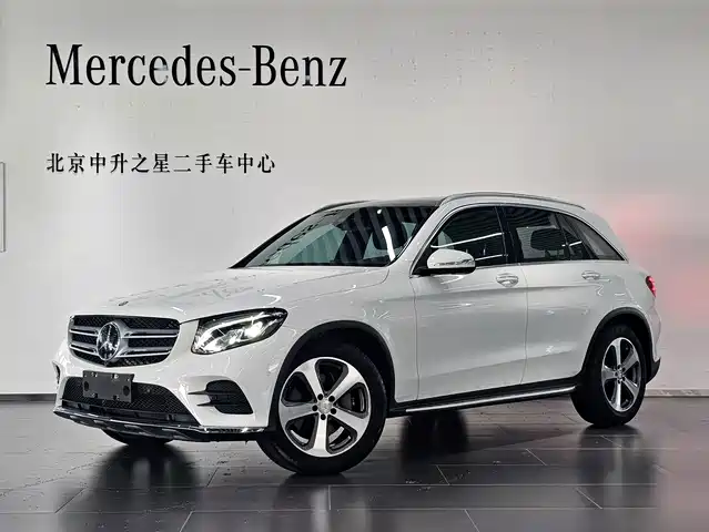Mercedes-Benz GLC 2017 GLC 260 4MATIC Luxury — фото 1