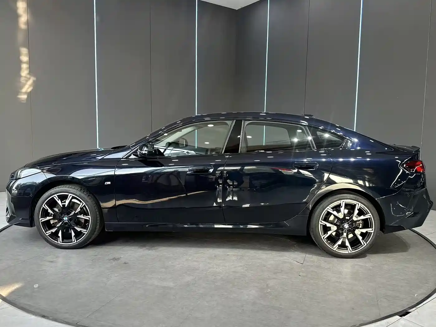 BMW 2 Series 2025 225L M Sport Moonlight Package фото 4