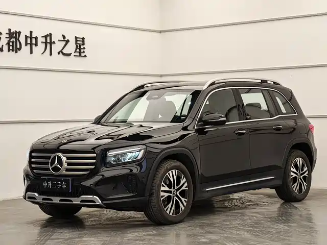 MERCEDES-BENZ GLB 2024