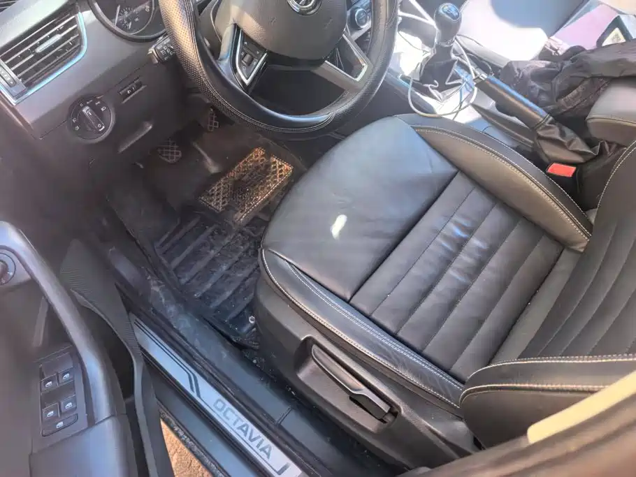 Фото 9 - Škoda Octavia
