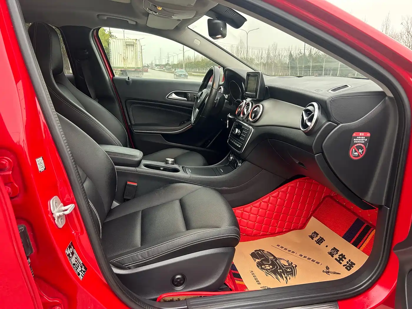 Mercedes-Benz GLA 2015 GLA 220 4MATIC Luxury фото 9