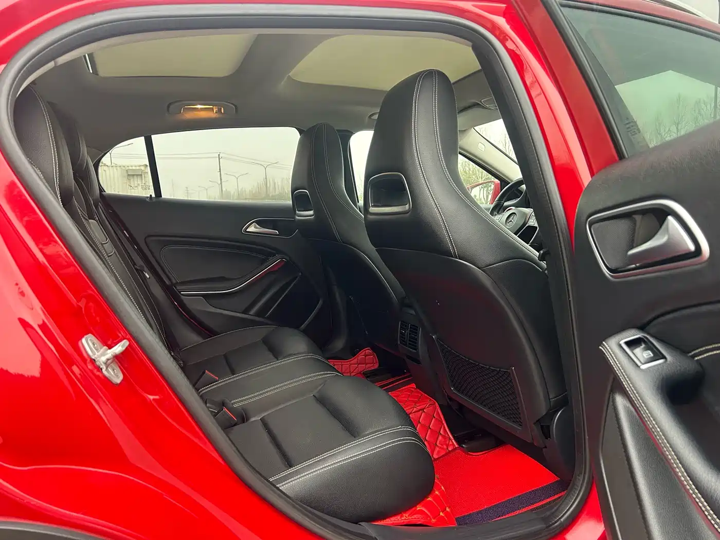 Mercedes-Benz GLA 2015 GLA 220 4MATIC Luxury фото 8