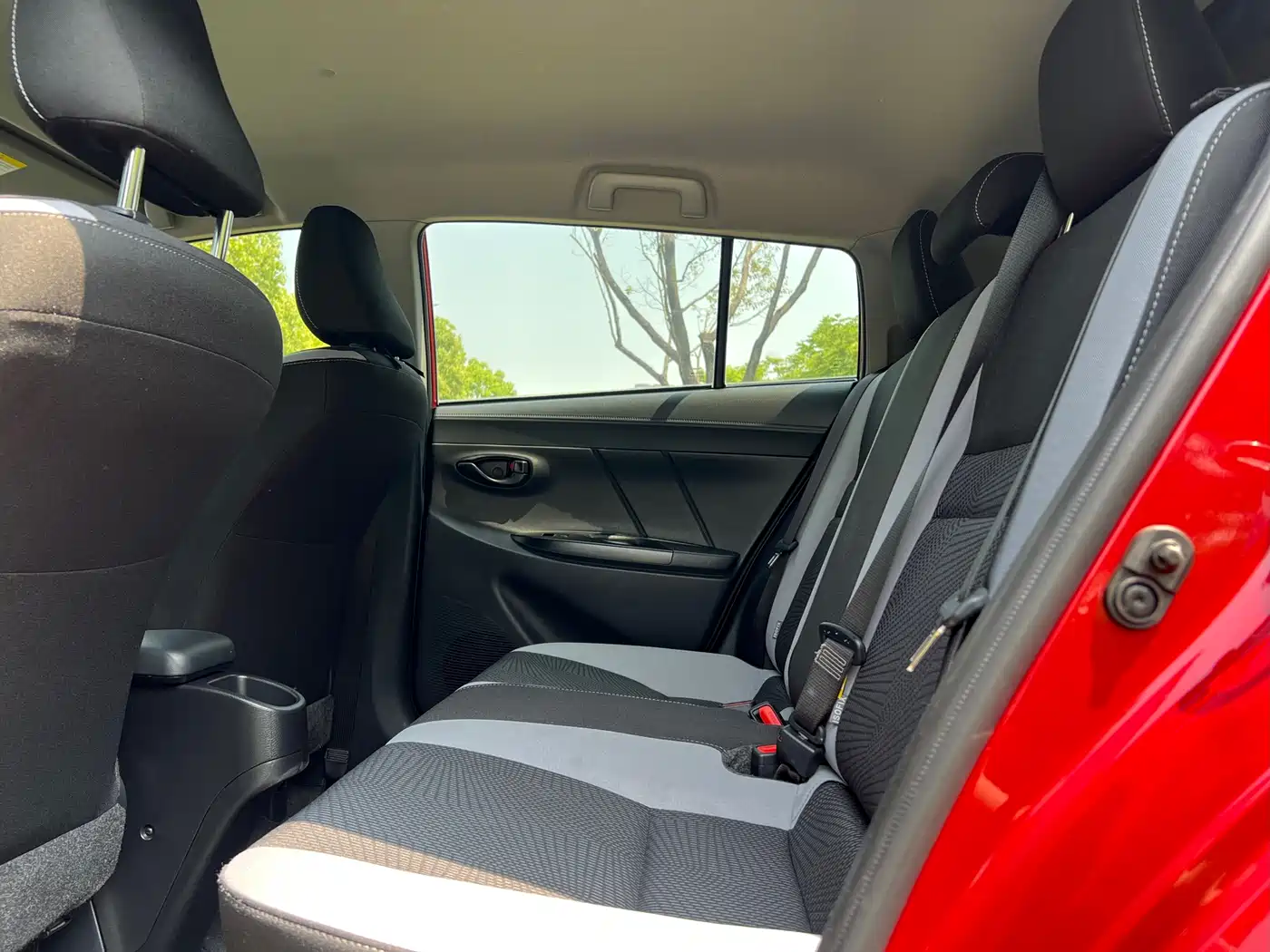 Toyota YARiS L Zhi Xuan 2021 1.5L CVT Leading Edition фото 6