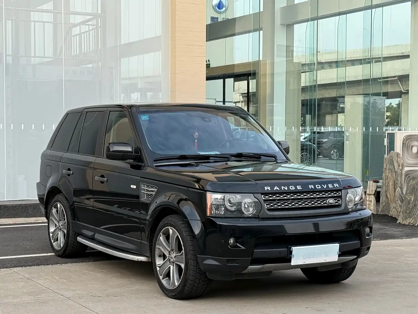 Land Rover Range Rover Sport 2011 5.0 SC V8 HSE фото 3