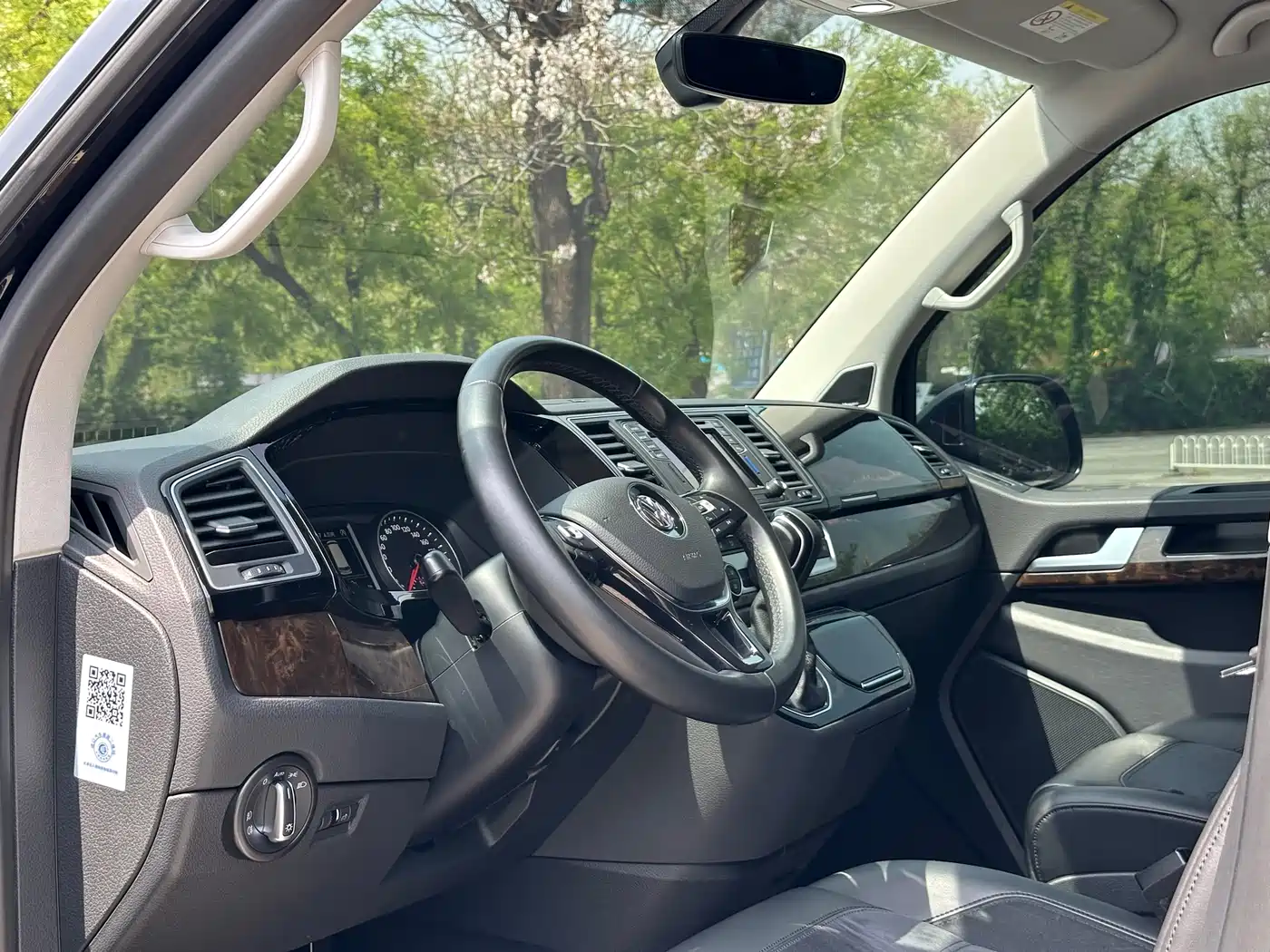 Volkswagen Multivan 2018 2.0TSI 4WD Premium Edition 7-Seater фото 3