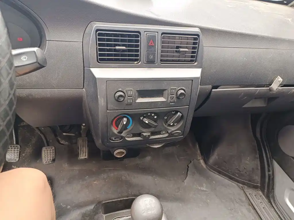 Wuling Motors Wuling Rongguang 2018 2017 1.5L Extended Basic