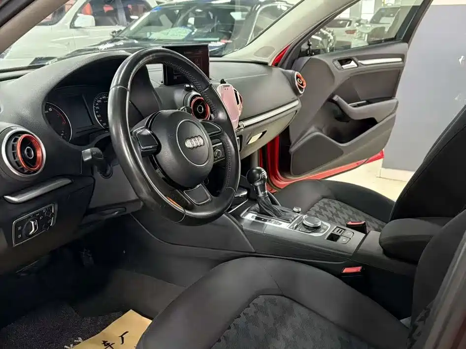 Audi A3 2016 Sportback 35 TFSI Progressive фото 4