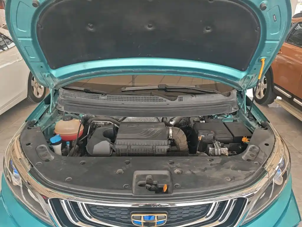 Фото 20 - Geely Vision X3