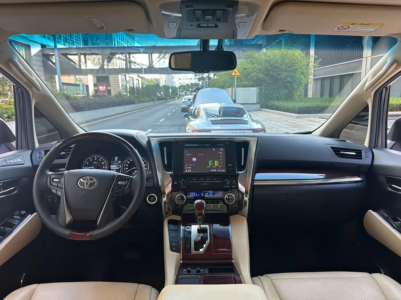 Toyota Alphard 2015 3.5L Luxury Edition фото 9