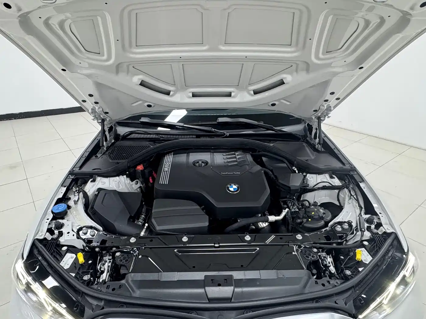 BMW 3 Series 2023 320Li M Sport Package фото 24