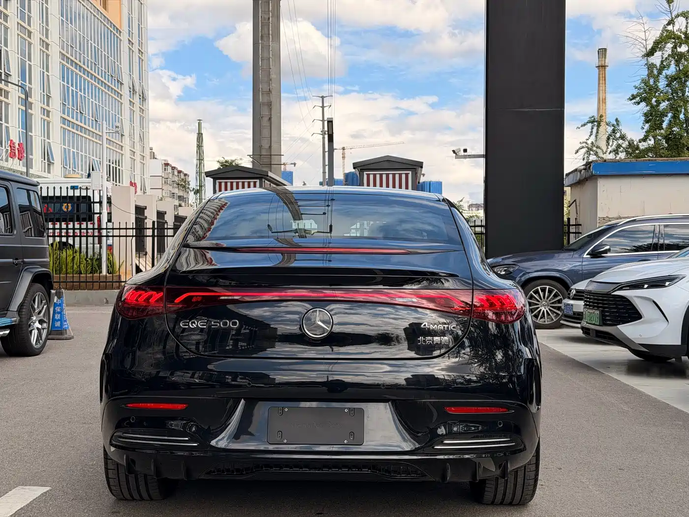 Mercedes-Benz EQE 2025 Model 500 4MATIC Luxury Edition фото 9