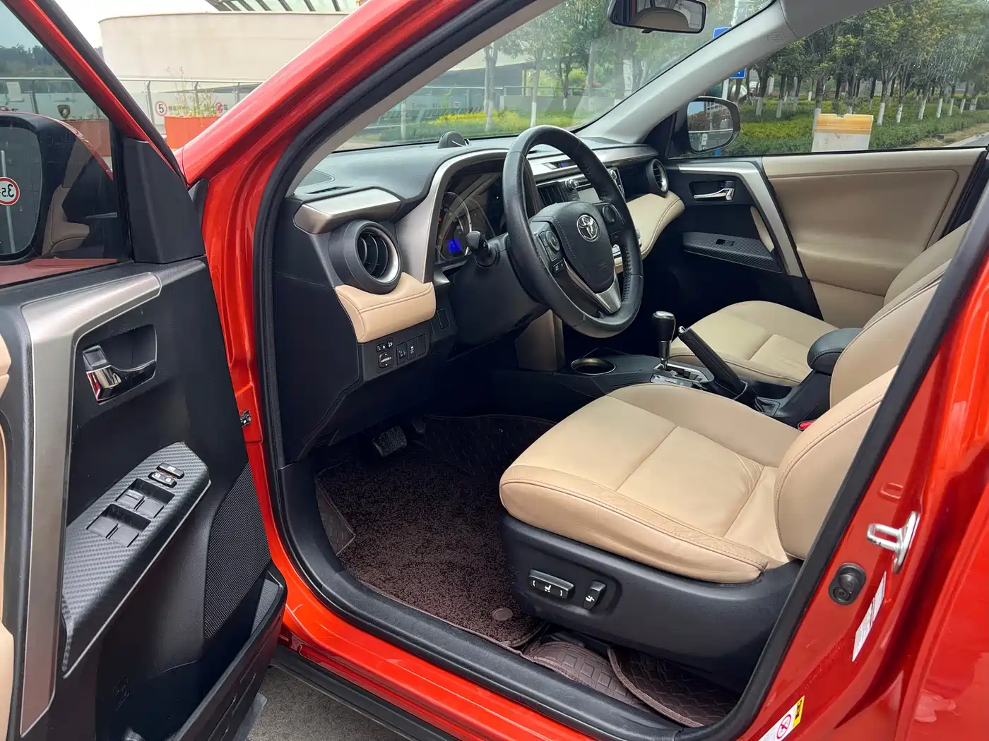 Toyota RAV4 Rongfang 2013 2.0L CVT 4WD Pioneer фото 4