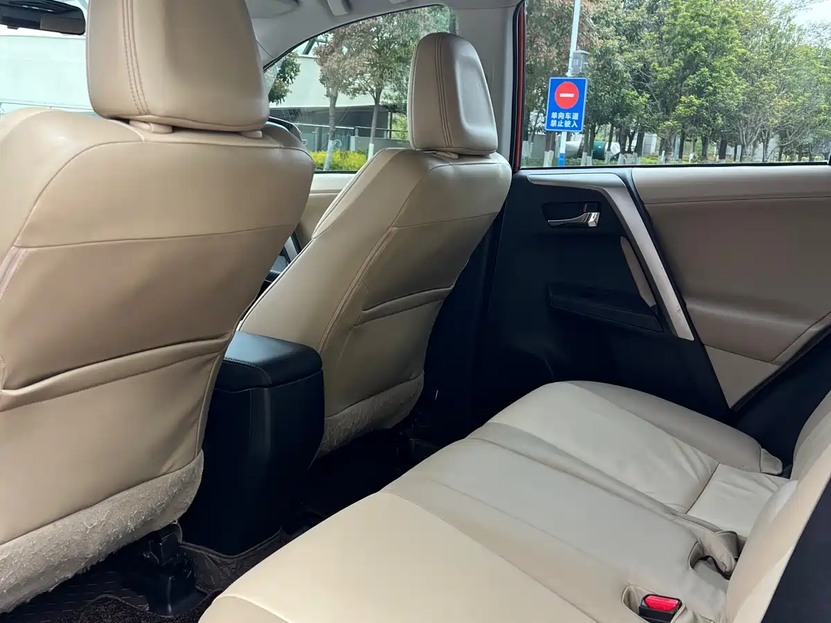 Toyota RAV4 Rongfang 2013 2.0L CVT 4WD Pioneer фото 6