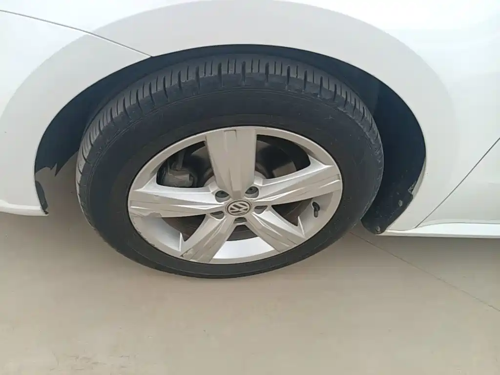 Фото 23 - Volkswagen Lavida