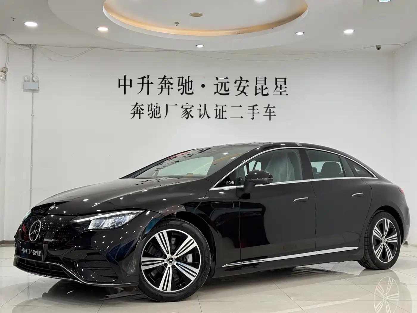 Mercedes-Benz EQE 2025 Model 500 4MATIC Luxury Edition