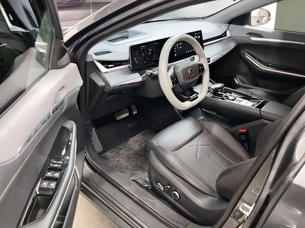 Changan Ruicheng PLUS 2023 2023 1.5T DCT Navigation Edition