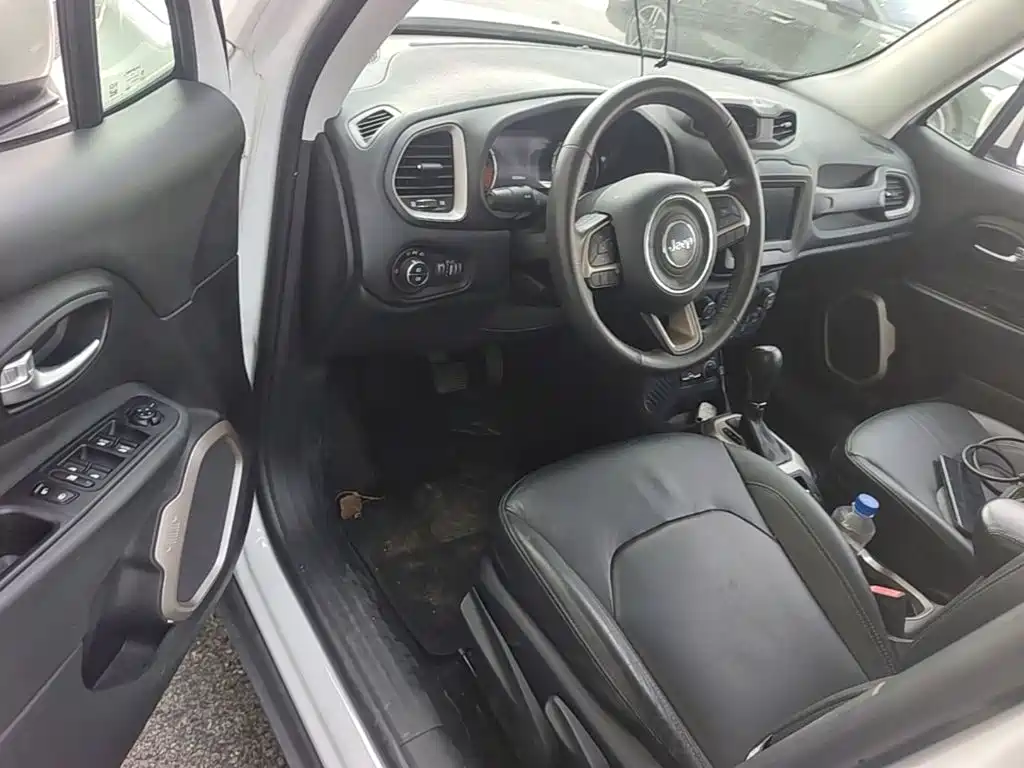 Jeep Renegade 2018 2018 Connected Large Screen Edition 180T Automatic Smart