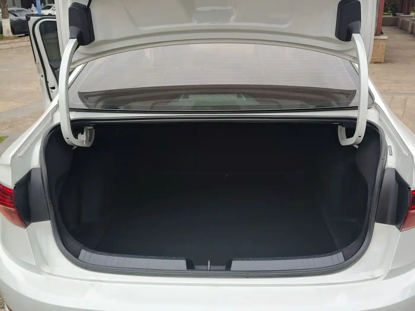 Volkswagen Sagitar 2021 280TSI DSG Comfort Smart Connect Edition фото 9