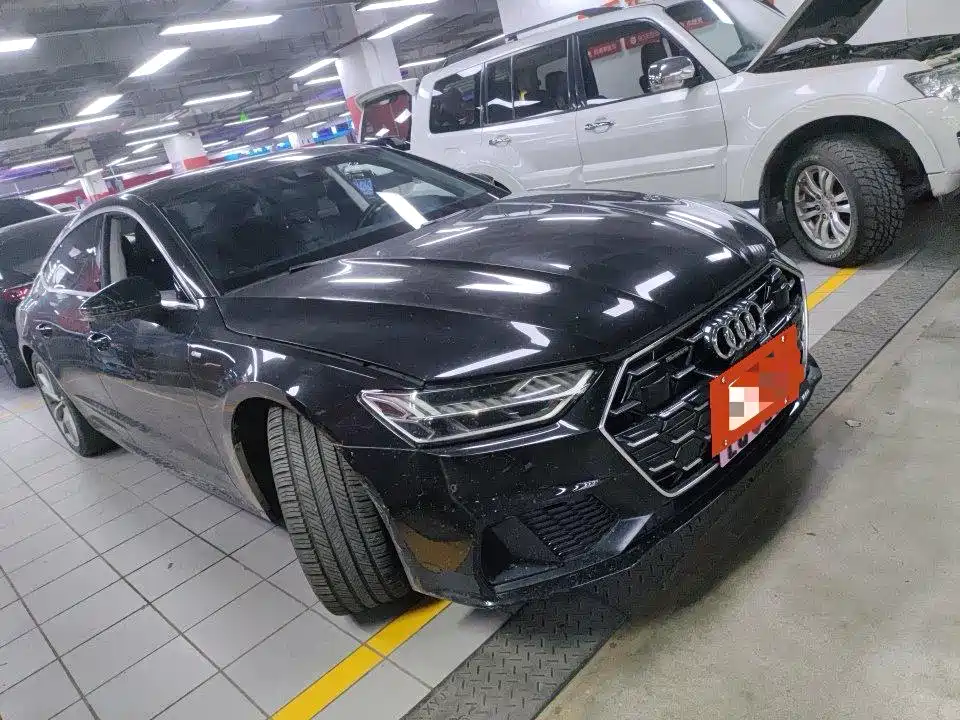Audi A7 2024 2023 Model 45 TFSI Premium Selection Edition