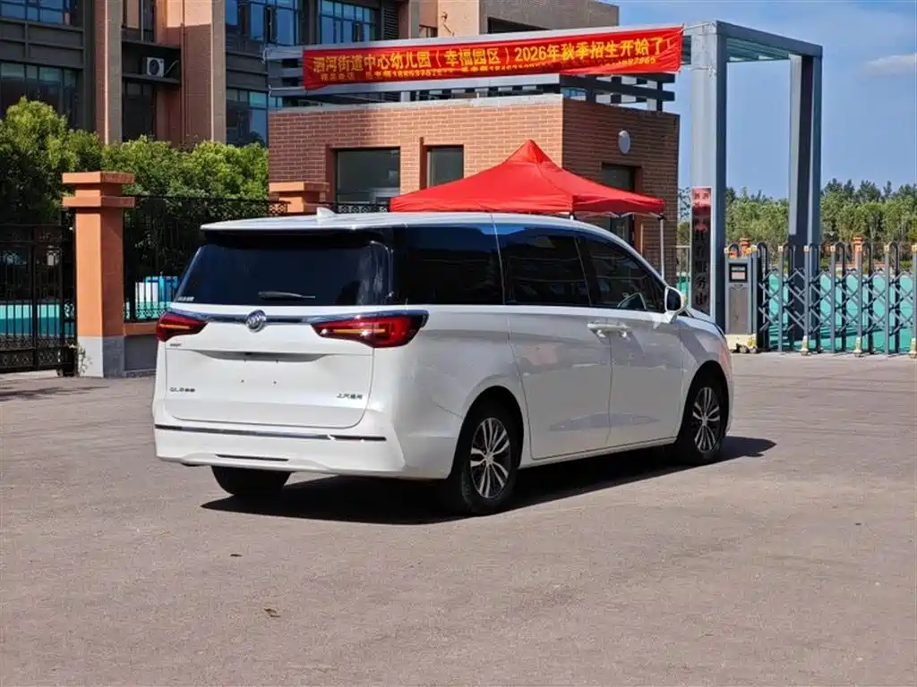 Buick GL8 2021 ES Landlord 653T Premium фото 6