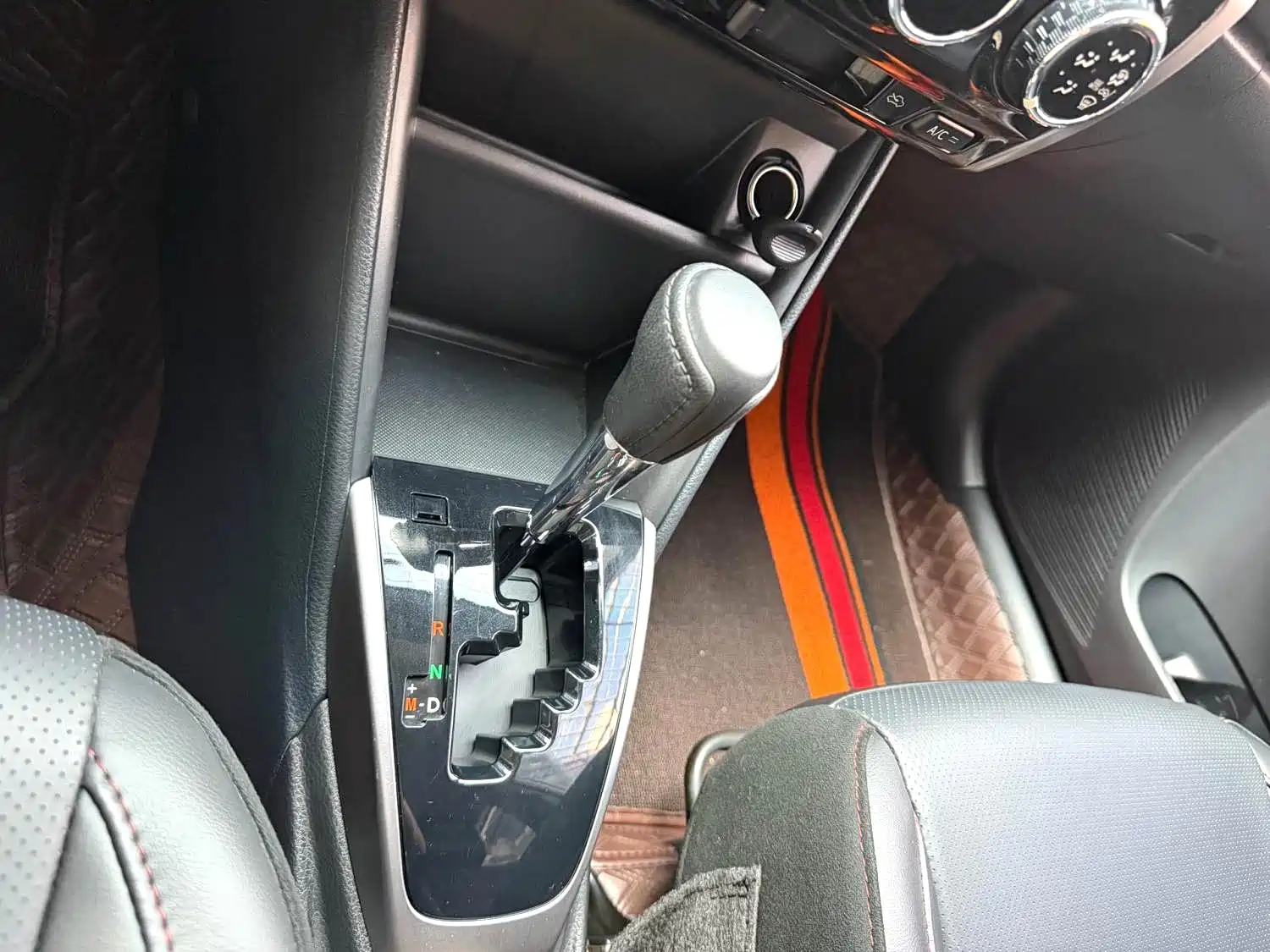 Фото 8 - Toyota YARiS L Zhi Xuan