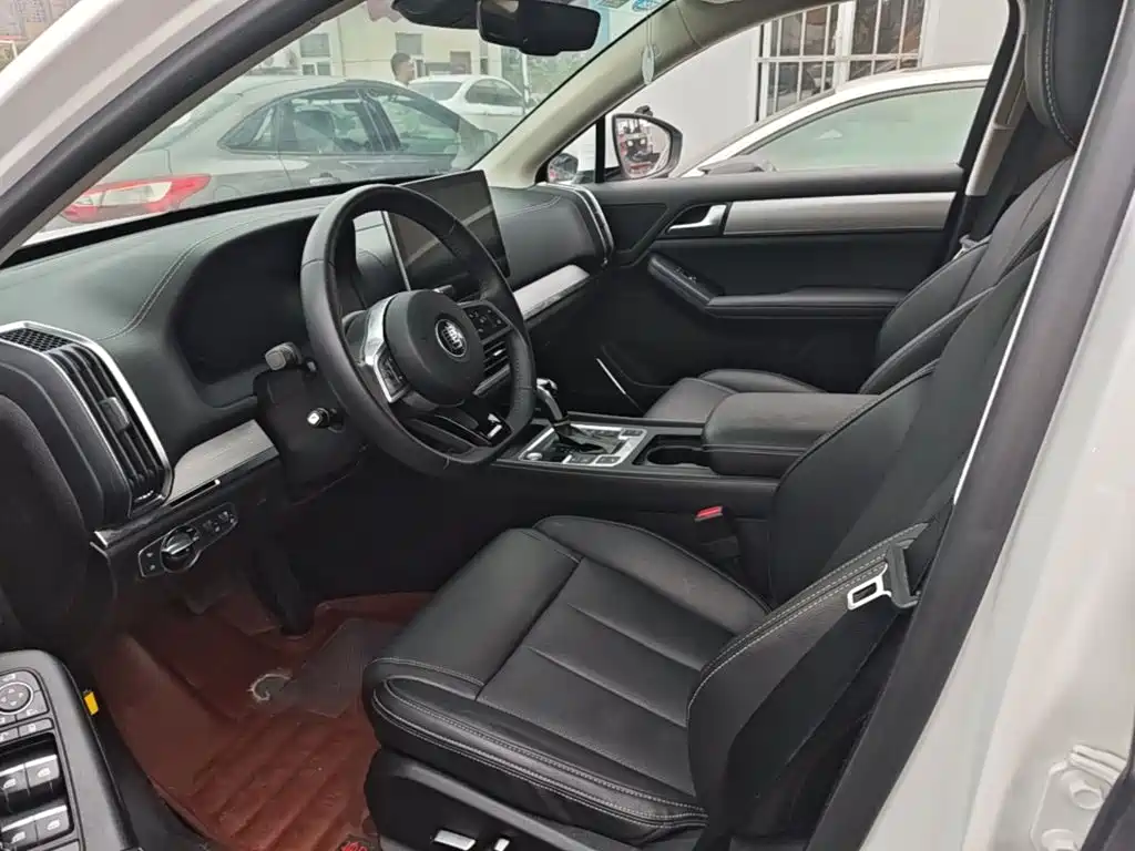 BYD Tang 2019 2018 2.0T Automatic Smart Connection Honor Edition 7-Seater China V