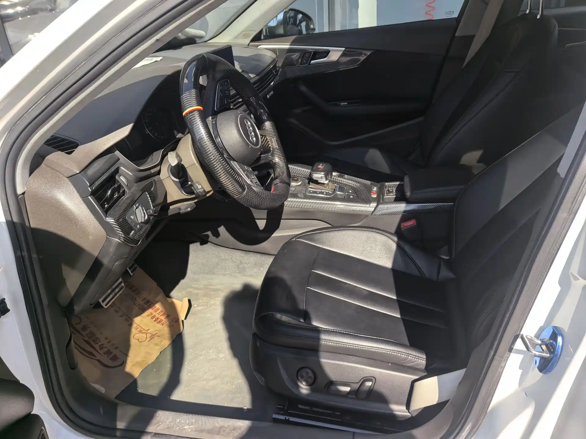 Photo 4 - Audi A4L