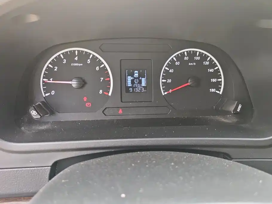 Dongfeng Fengxing Lingzhi PLUS 2022 2021 Wagon 2.0L Manual Luxury 7-Seater