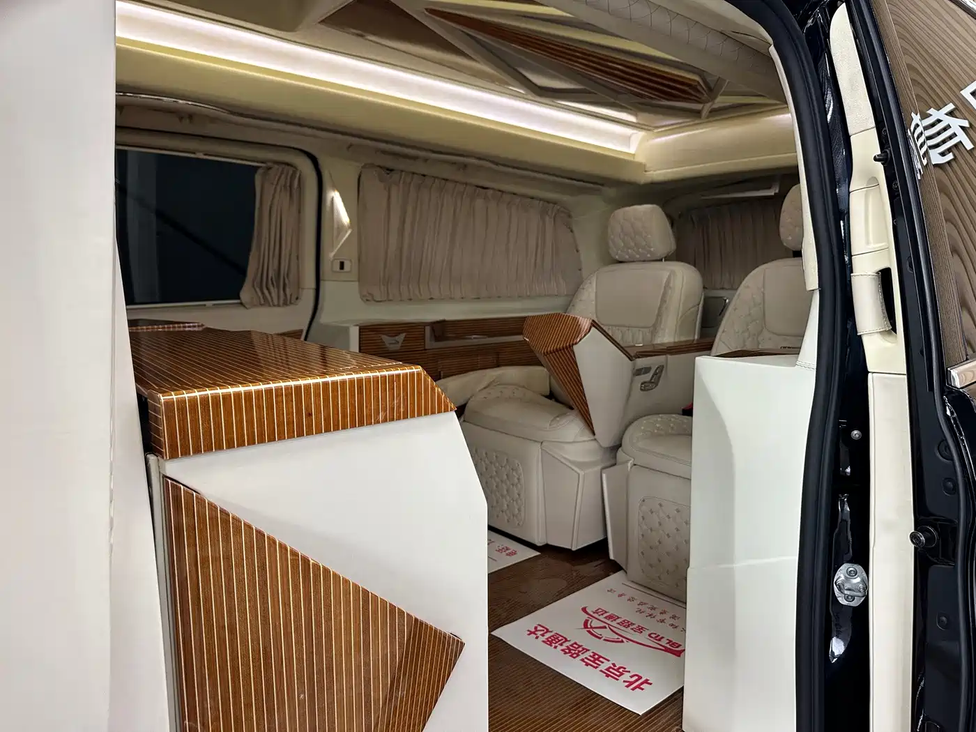 Mercedes-Benz V-Class 2017 2016 V 260 L Premium Long