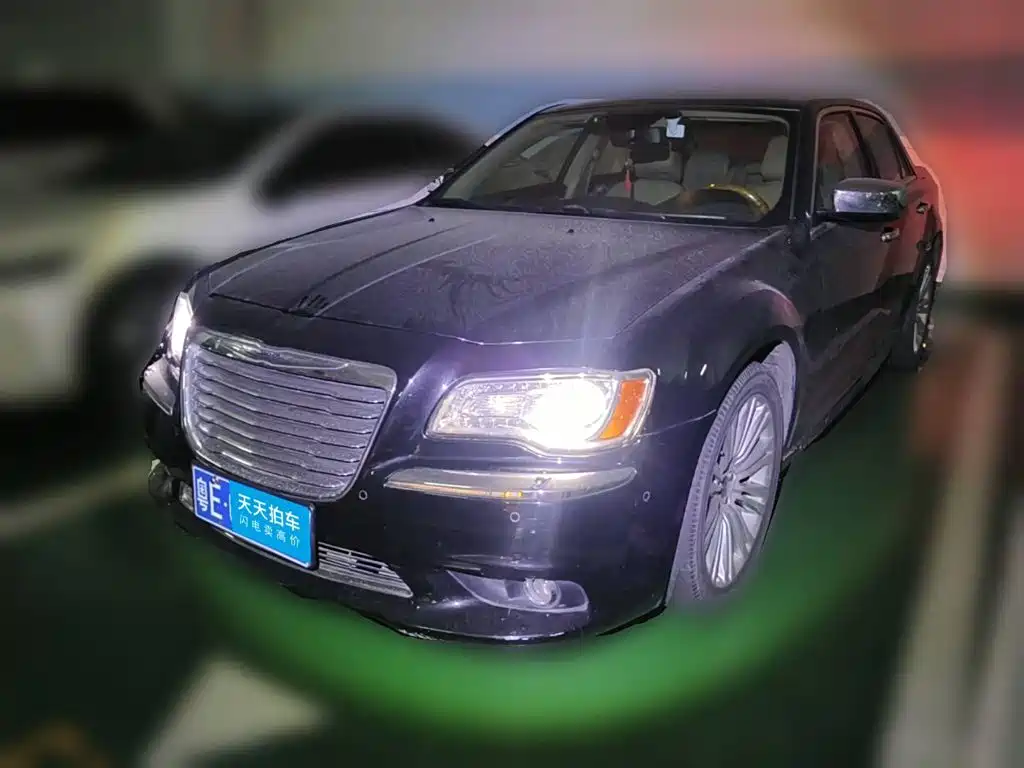Chrysler 300C (Import) 2015 2013 Model 3.6L Premium Comfort Edition