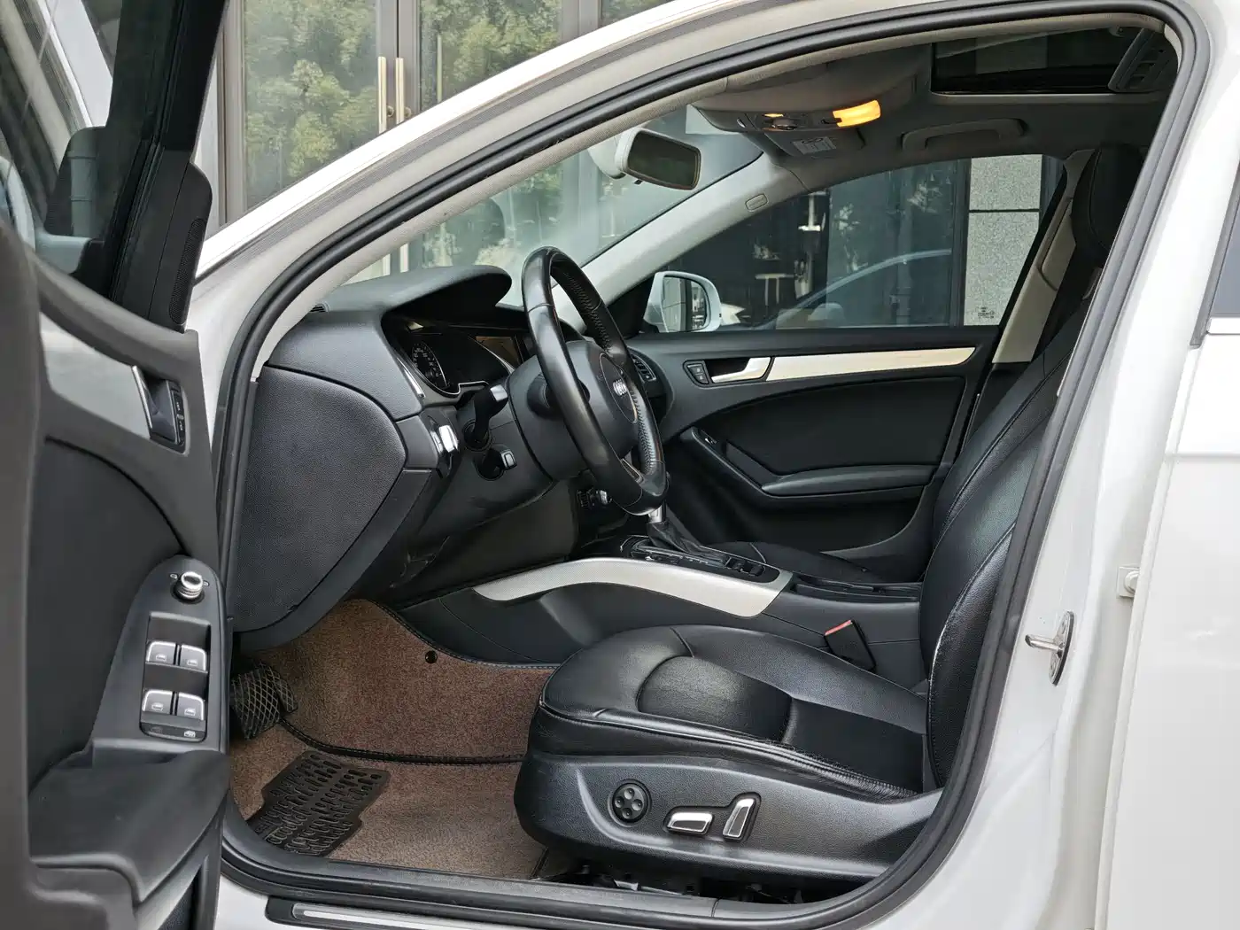 Audi A4L 2013 35 TFSI Automatic Standard фото 4