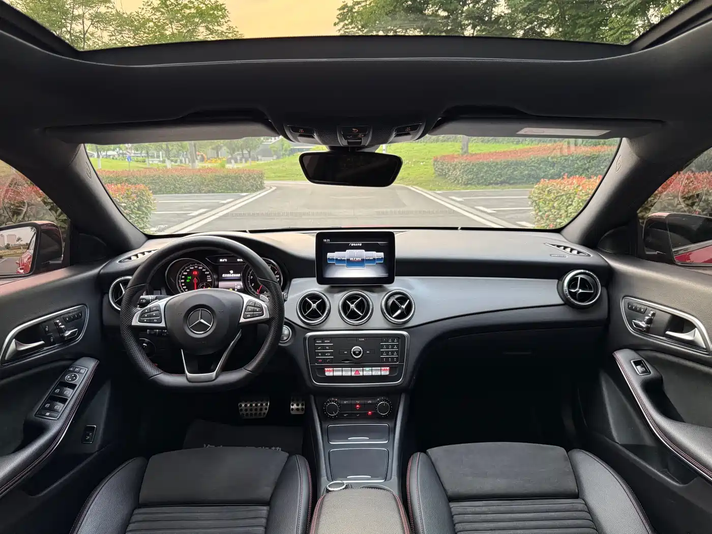 Mercedes-Benz CLA (Import) 2018 CLA 220 4MATIC фото 14