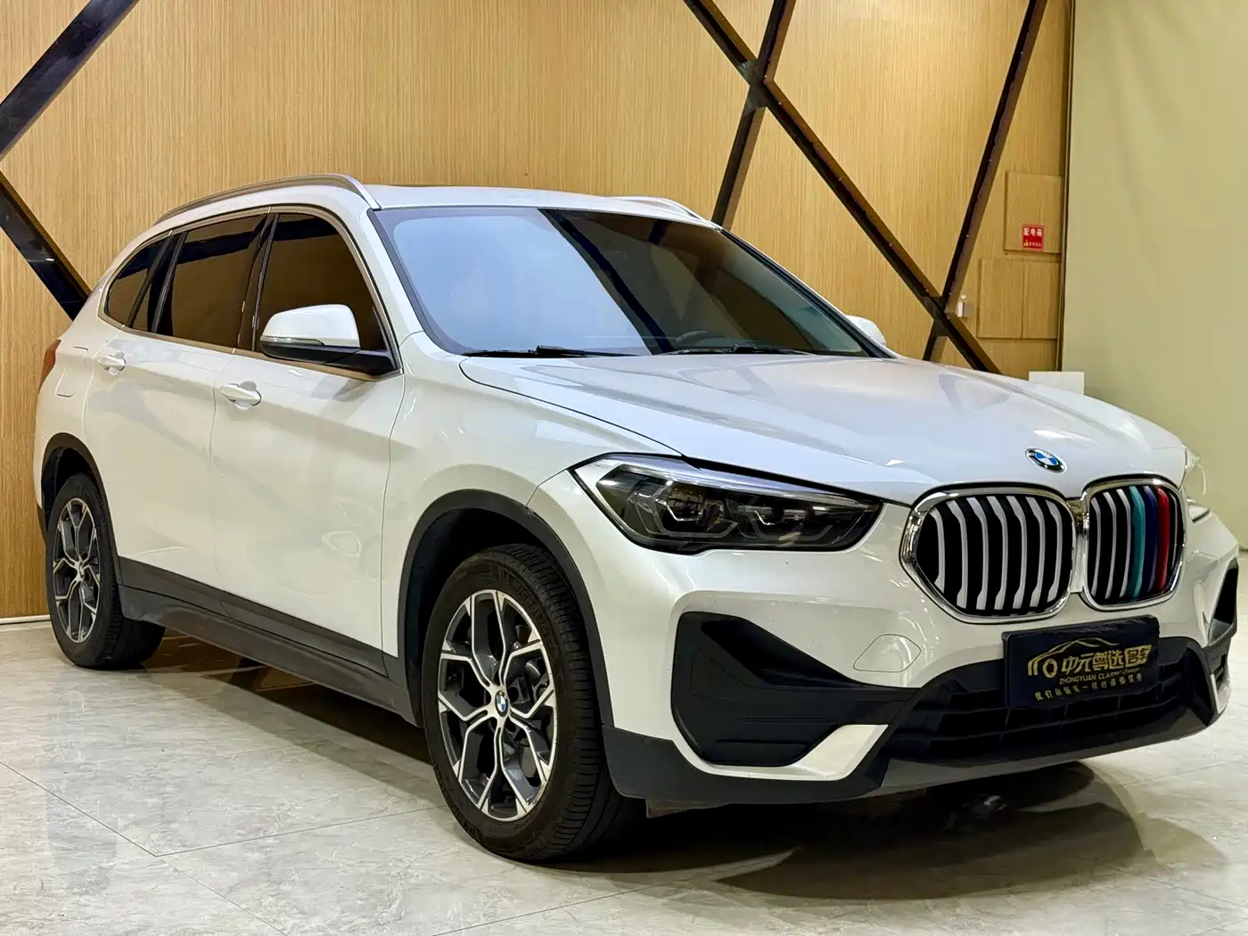 BMW X1 2020 sDrive25Li Leading Model фото 3