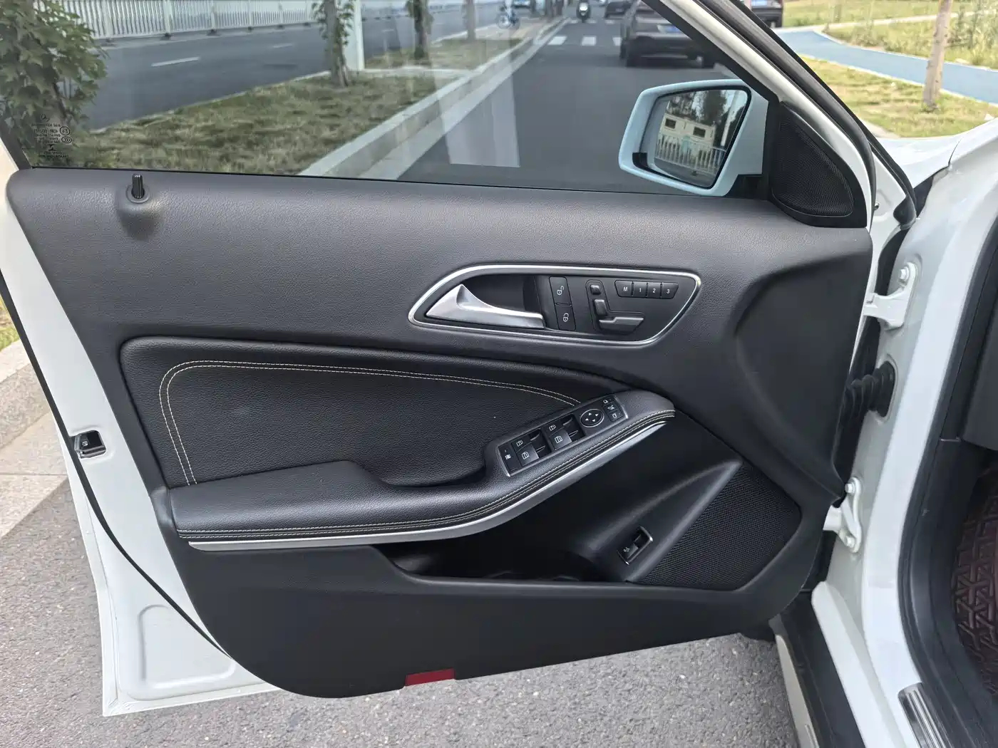Mercedes-Benz GLA 2016 GLA 220 4MATIC Luxury фото 10