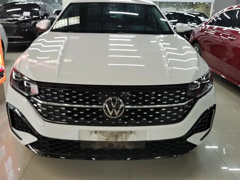 Volkswagen Lavida 2023 1.5L Automatic Starlight 5 Million Edition фото 2
