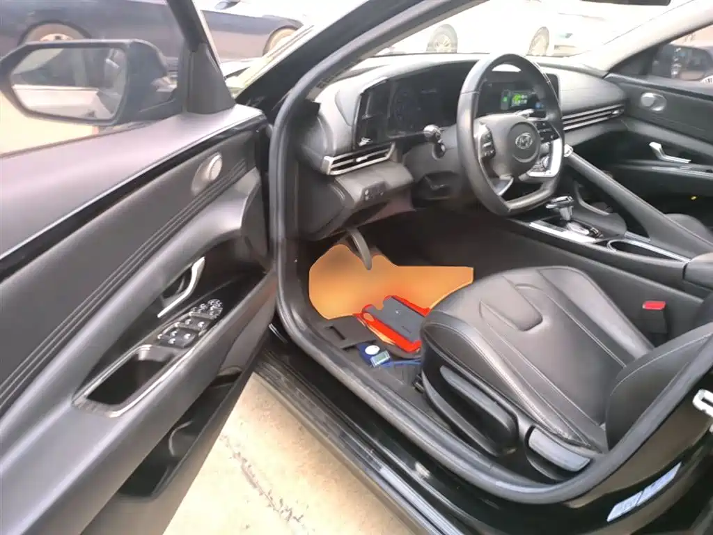 Hyundai Elantra 2021 1.5L CVT GLX Elite Edition фото 16