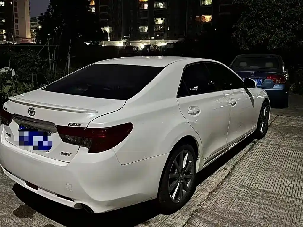 Toyota Reiz 2013 2.5V Premium Edition фото 7