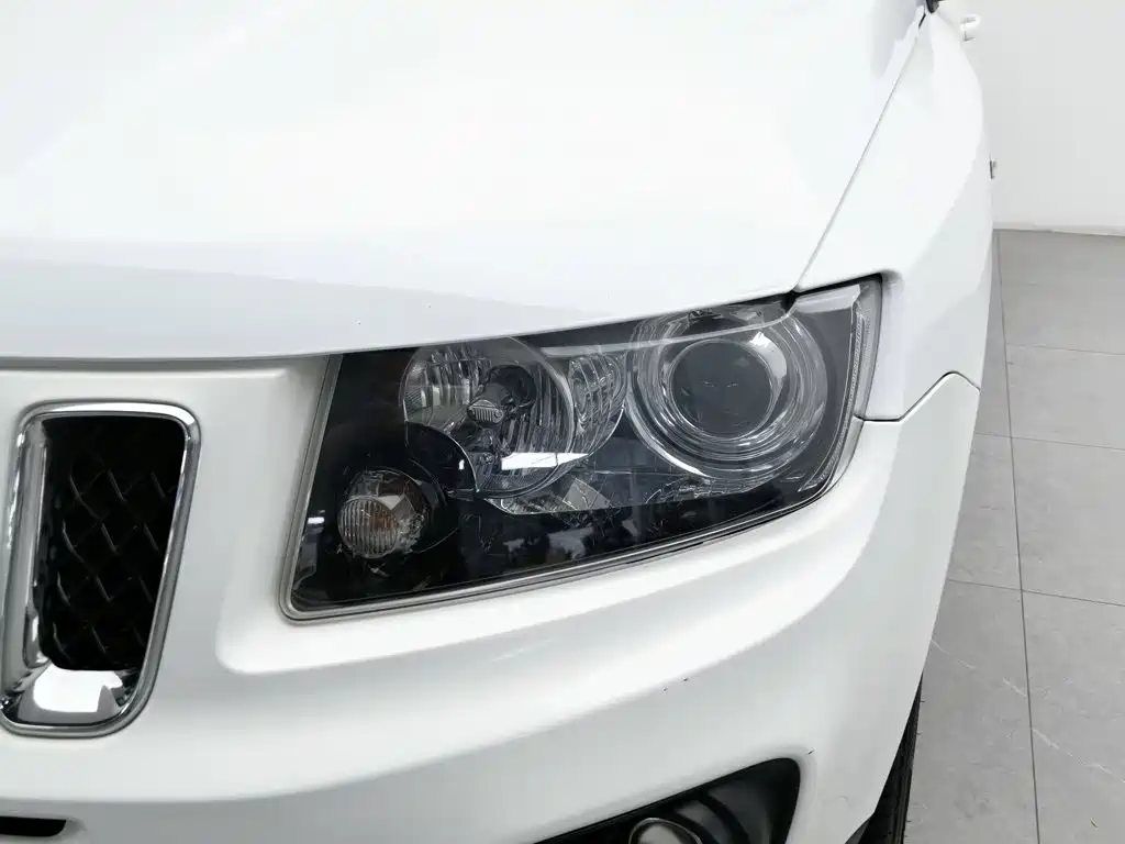 Jeep Compass (Import) 2015 2015 2.0L 2WD Sport