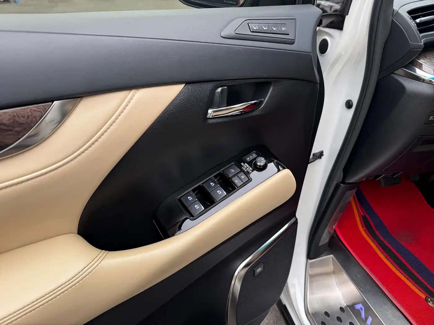 Toyota Alphard 2021 Hybrid 2.5L Premium фото 5