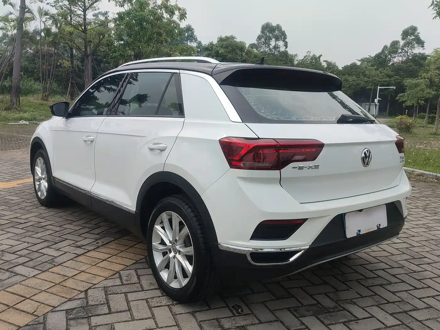 Volkswagen T-ROC 2019 230TSI DSG 2WD Fashion Type China VI фото 15