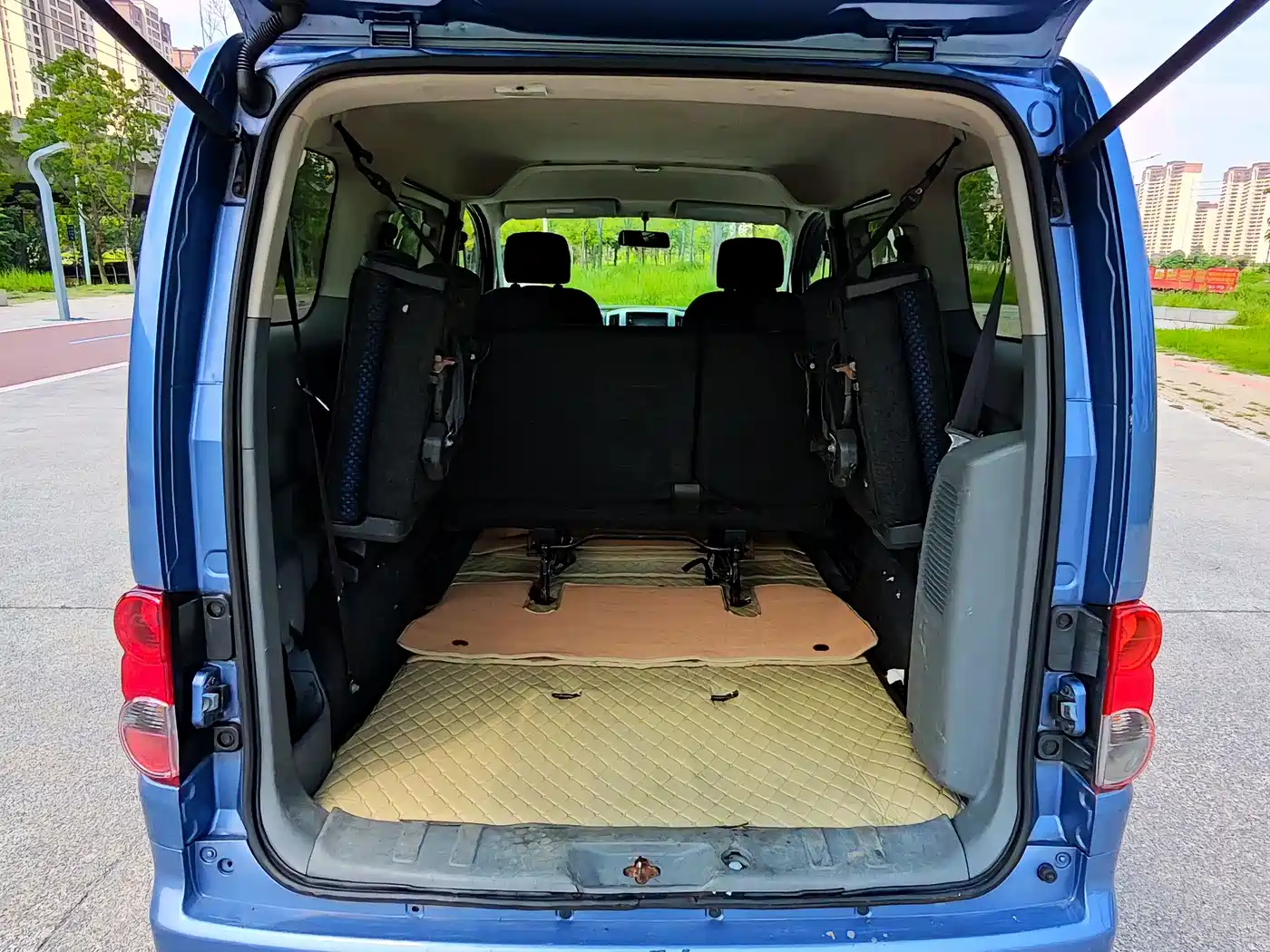 Nissan NV200 2013 2013 1.6L Premium (China IV)