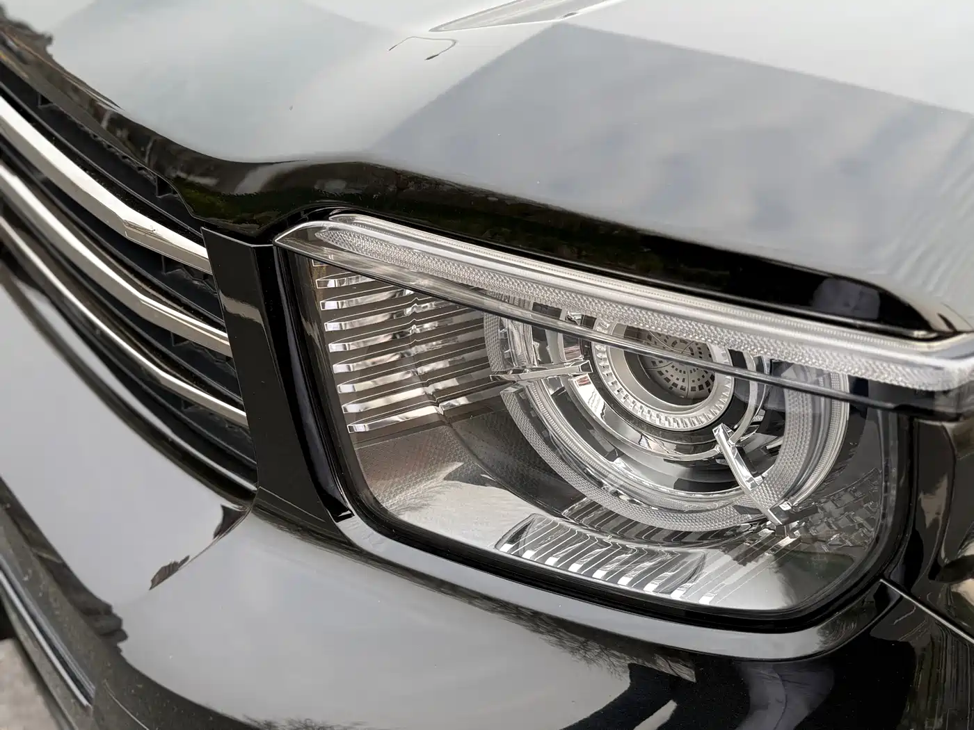 TANK TANK 700 NEW ENERGY