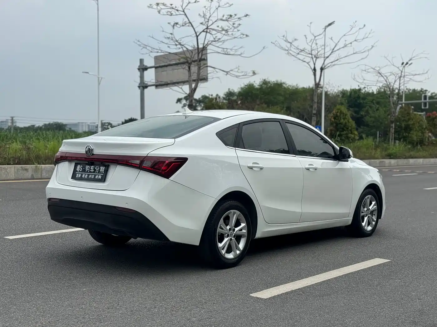MG GT 2018 2016 Model 1.5L Automatic Premium Luxury Edition