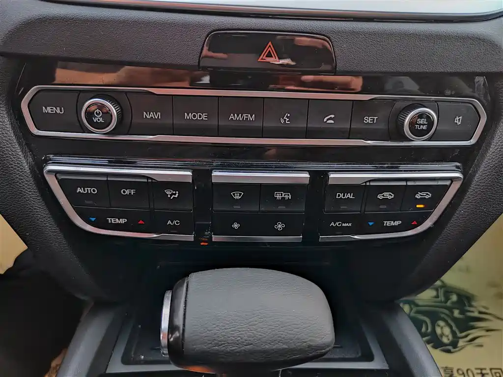 GAC Trumpchi Trumpchi GS7 2017 320T 2WD Luxury Smart Connect фото 8