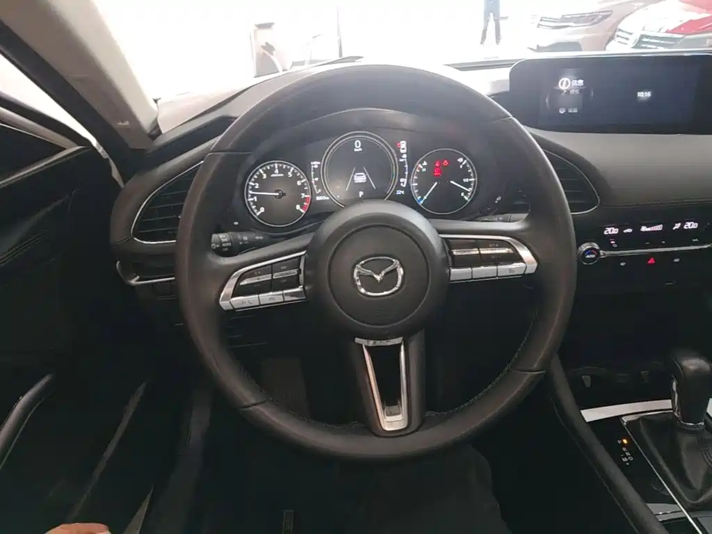 Mazda Mazda3 Axela 2025 2023 2.0L Auto Zhixuan