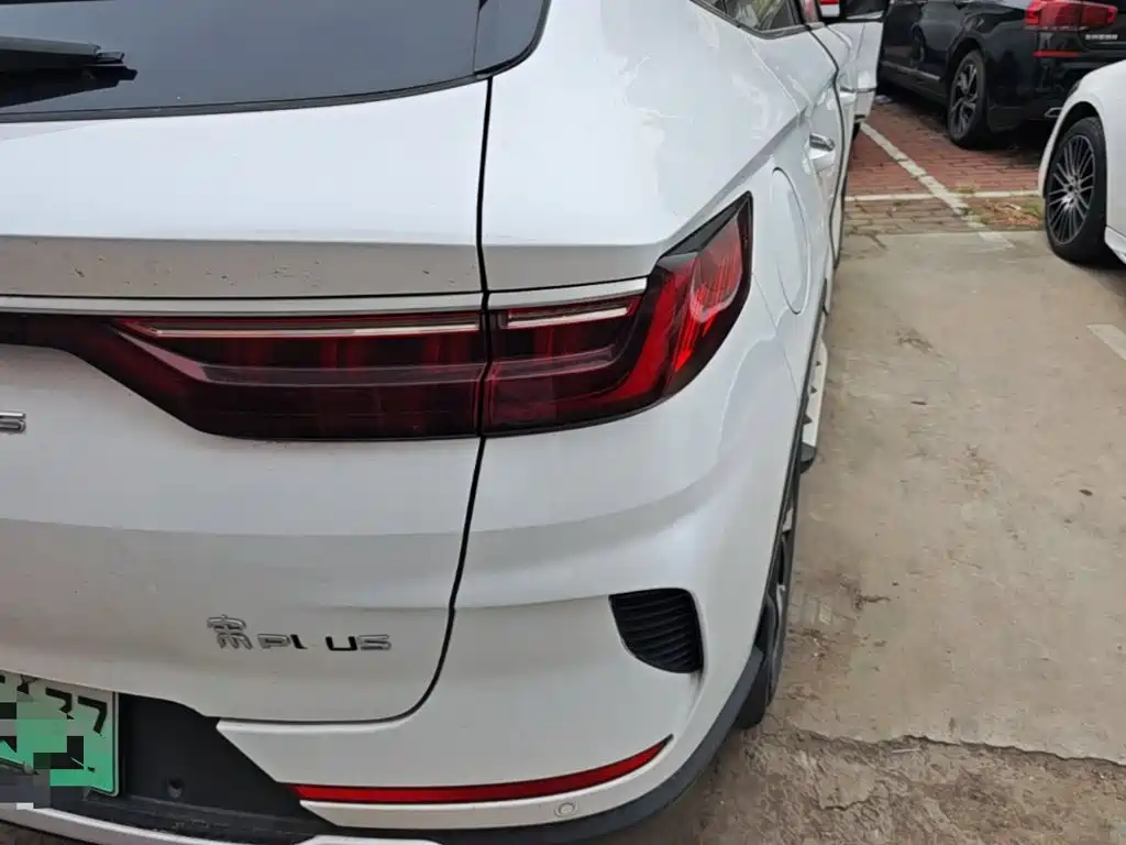 Photo 8 - BYD Song PLUS PHEV