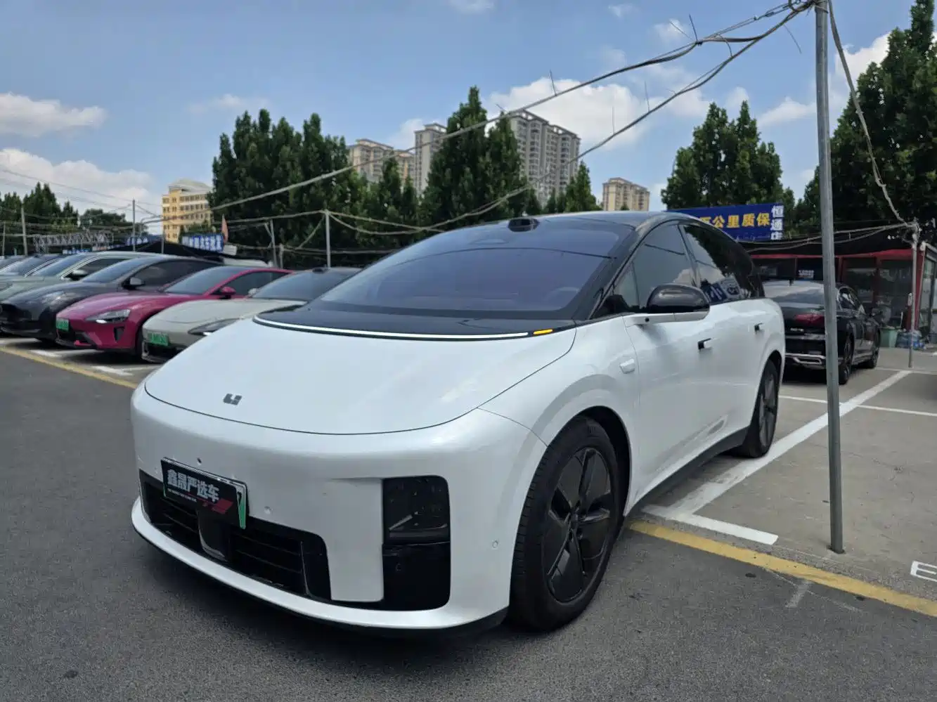 Li Auto Li i8, 2025 год