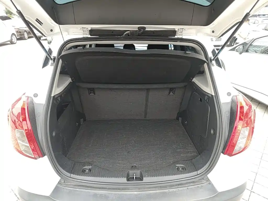 Фото 19 - Buick Encore