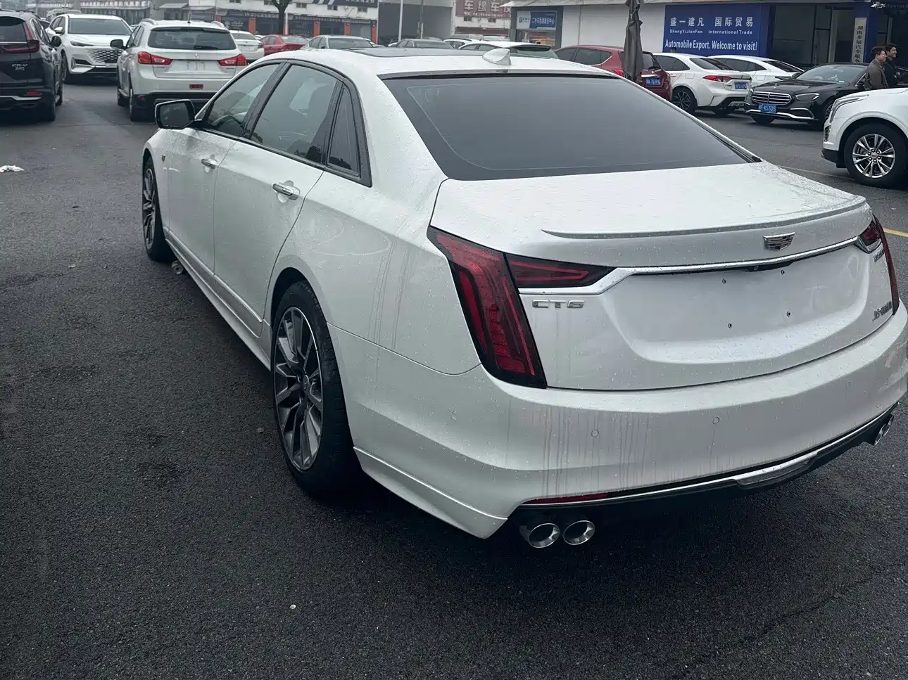 CADILLAC CT6