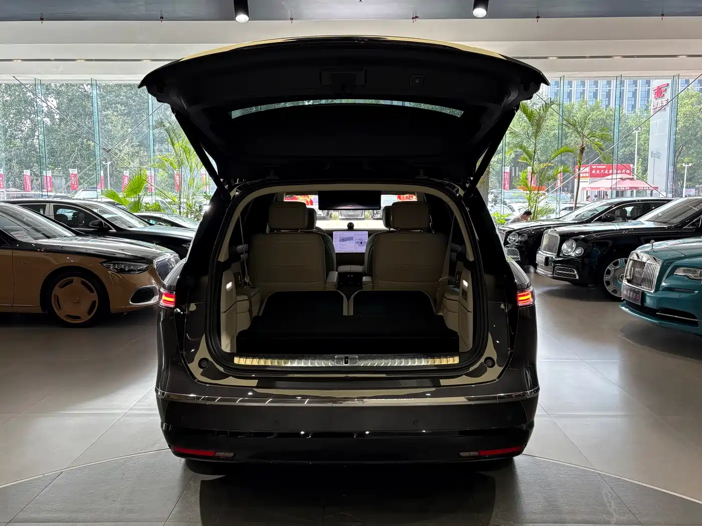 NIO ES8 2025 2025 Base Model
